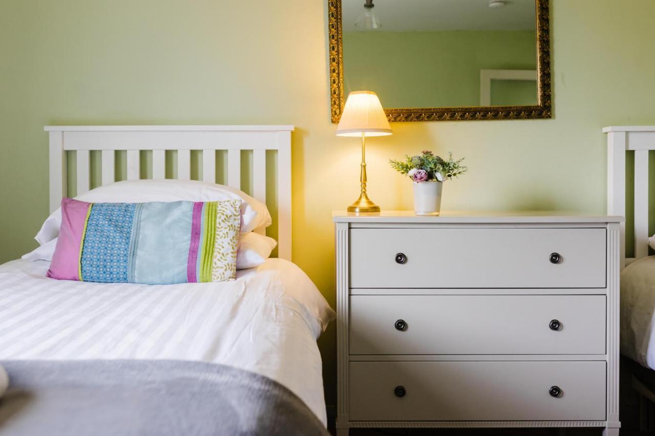 May Tree Cottage Manorbier 5 Mins From The Beach Sleeps 4 Esterno foto